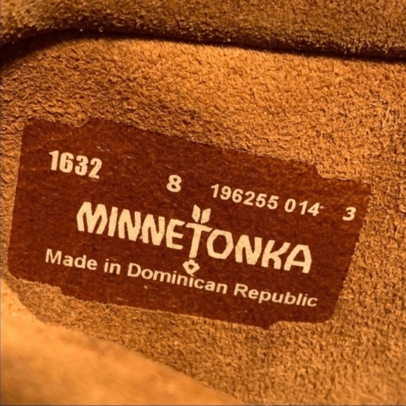 Minnetonka Womens Three Layer Fringe Suede Moccasin Boots - Picture 5 of 8